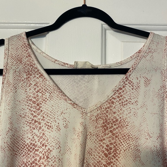 Altar’d state medium snakeskin pastel tank top - Picture 4 of 9
